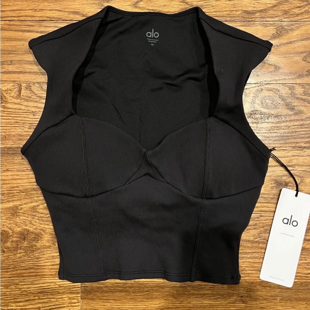 Alo Yoga Ribbed Sweetheart Crop Top - Medium